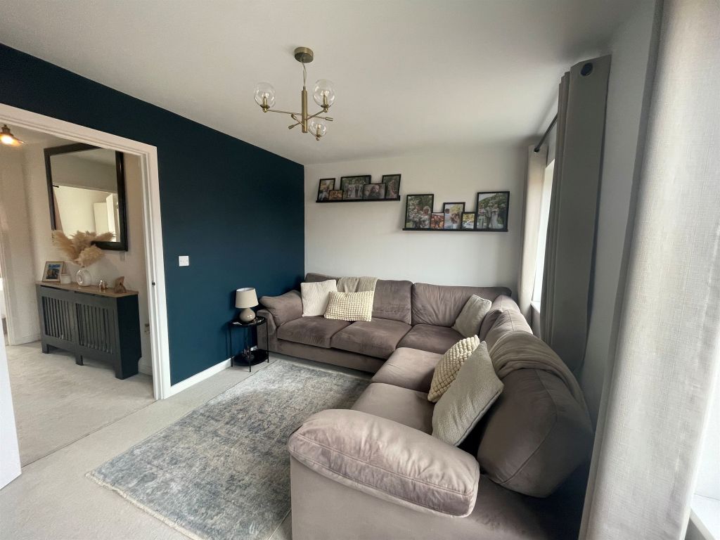 Property photo 3 of 9