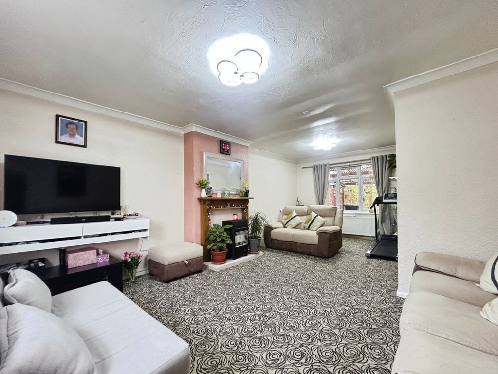 Property photo 2 of 12 Pbox-Img.Jpeg