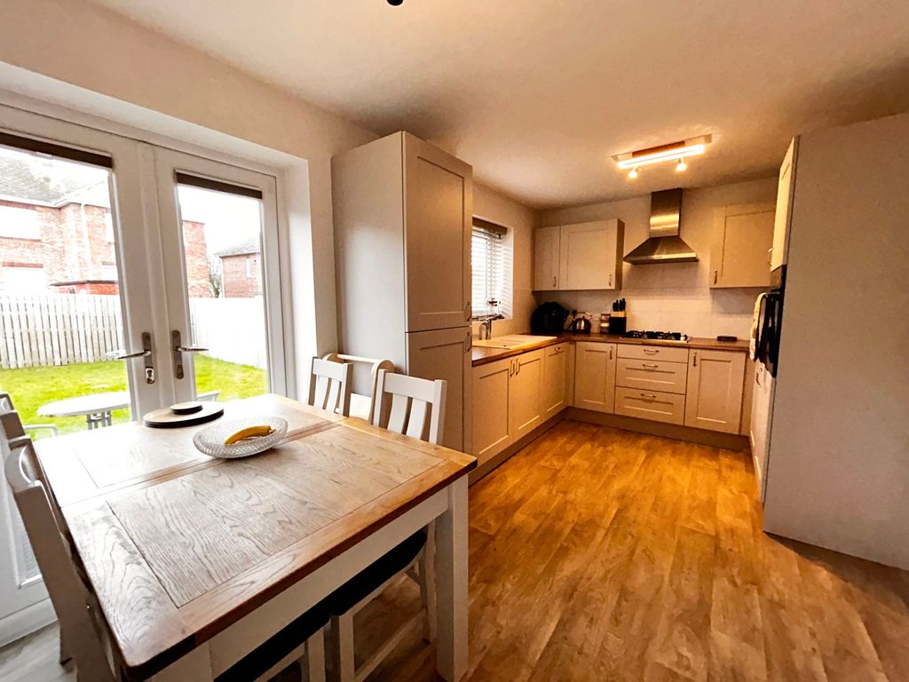 Property photo 2 of 22