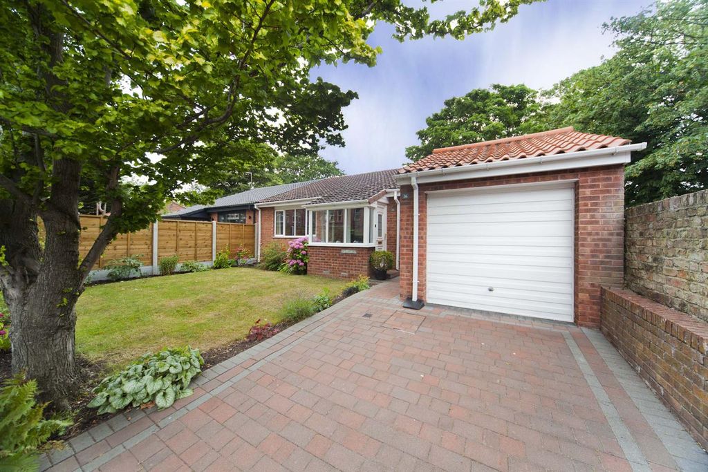 Property photo 1 of 26