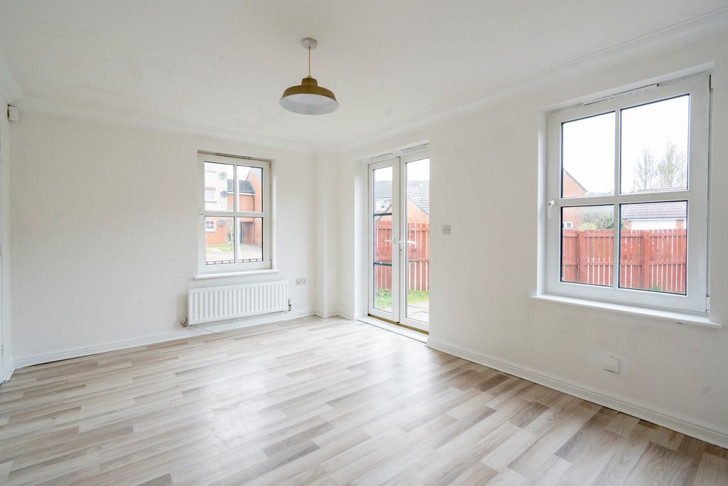 Property photo 2 of 13 17 Tollbraes Road, Bathgate Eh48 2Sh (20)