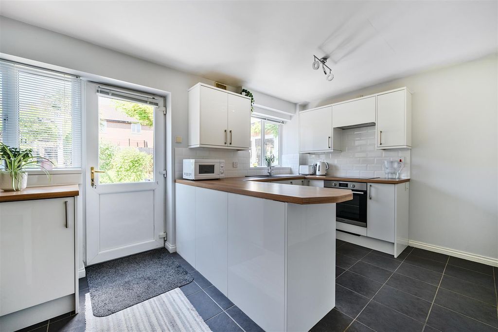 Property photo 3 of 20 16-681Df0A234Bd6-1287785-Arw-16.Jpg