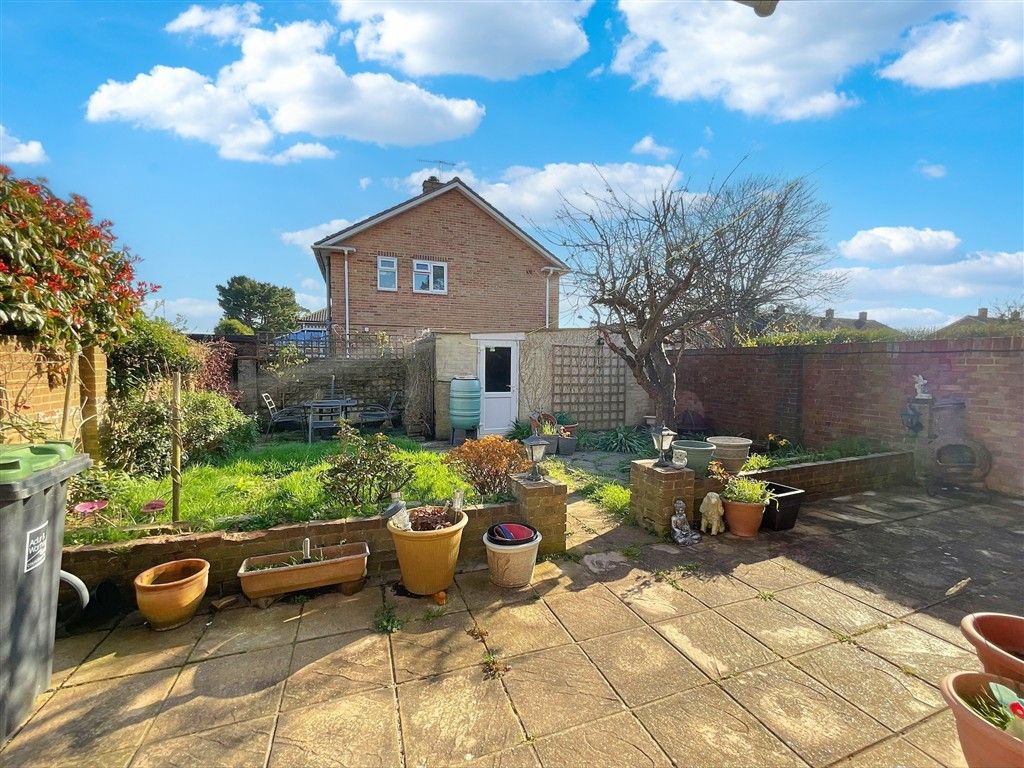 Property photo 3 of 16 Garden