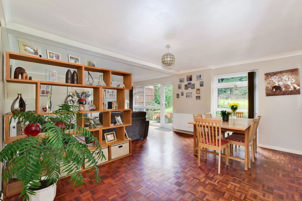 Property photo 3 of 17