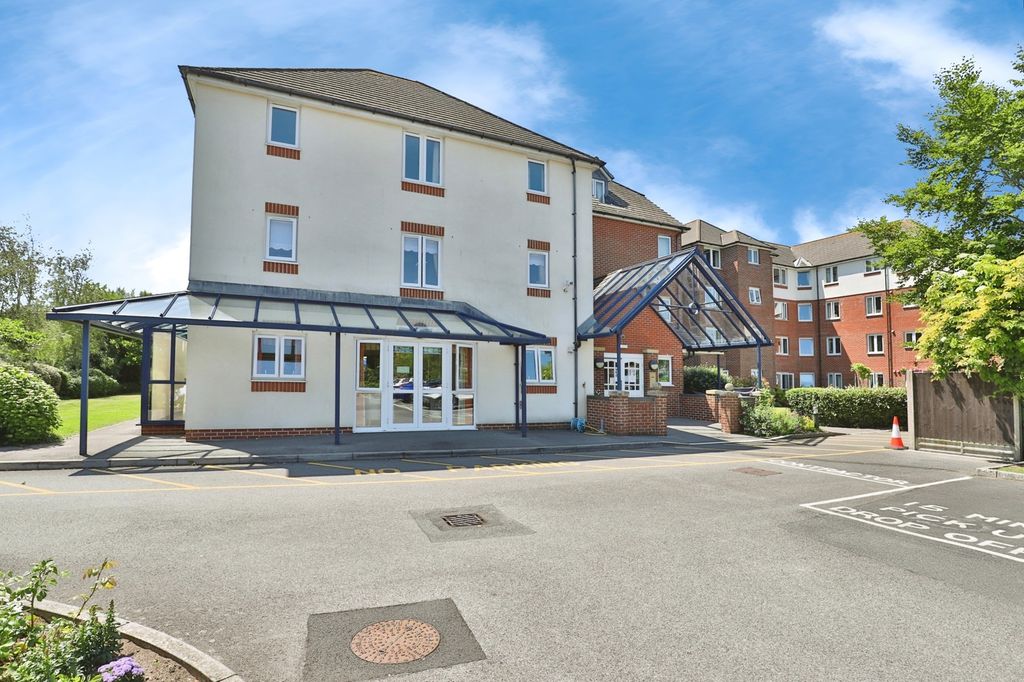 Property photo 1 of 15 Photo