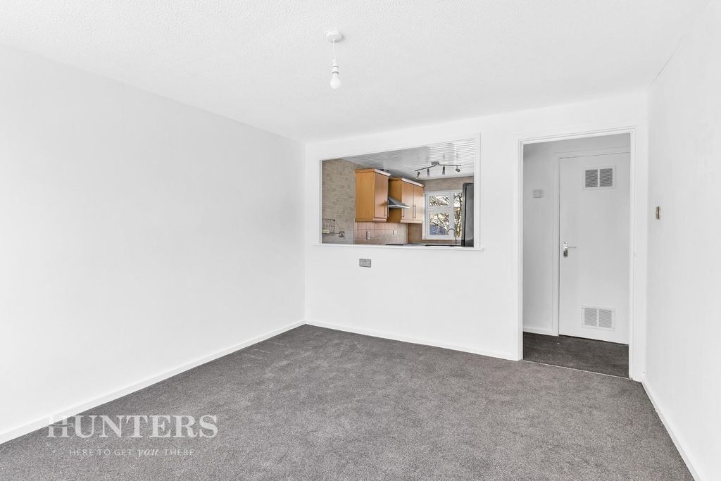 Property photo 2 of 17 Living Room