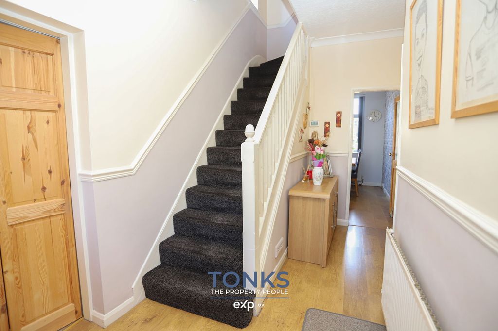 Property photo 3 of 21