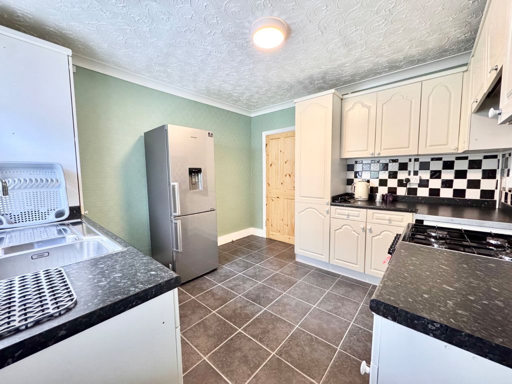 Property photo 3 of 18 Picture 3