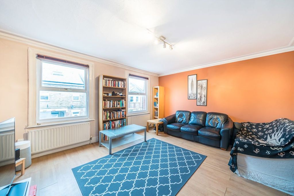 Property photo 2 of 9