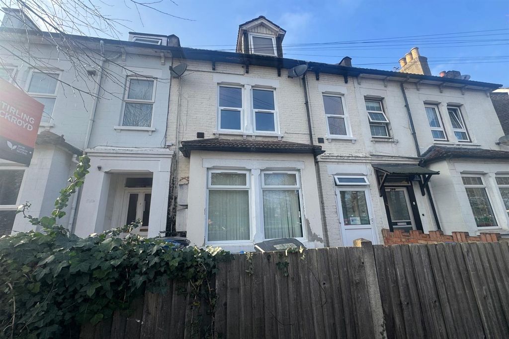 Property photo 2 of 9 (Main)