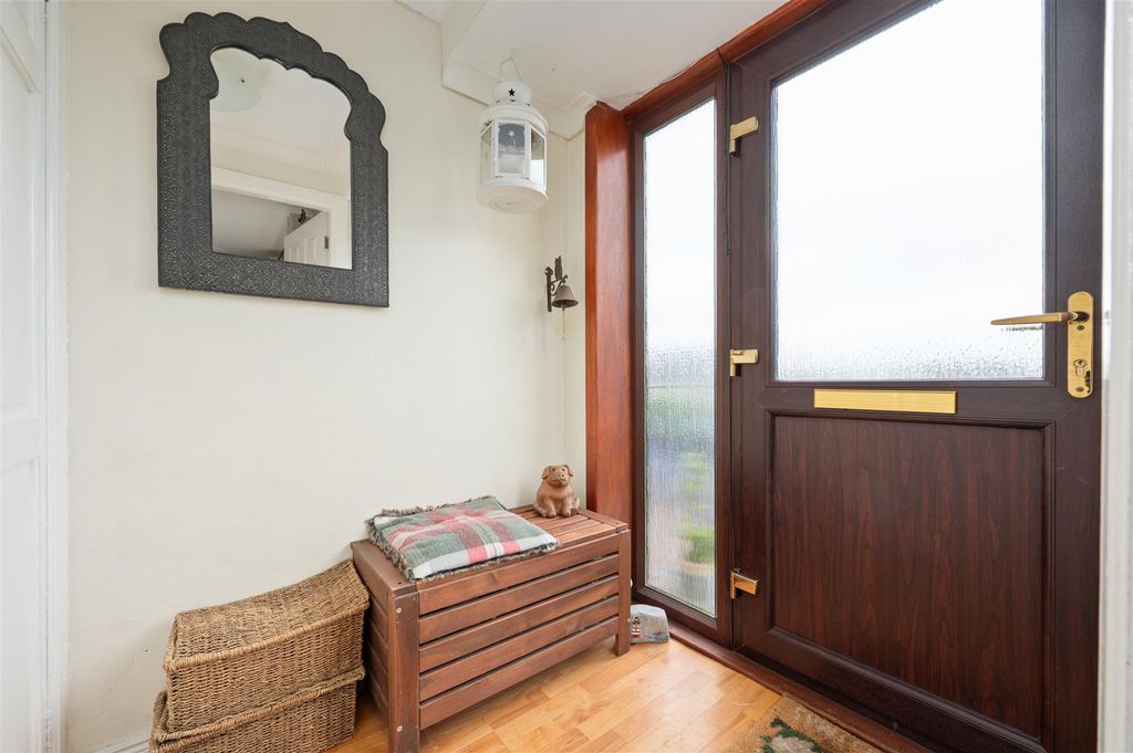 Property photo 2 of 28 71Struanplace004.Jpg