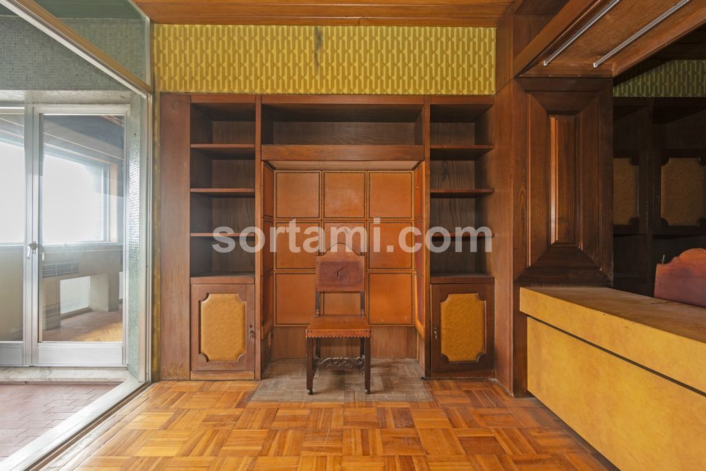 Property photo 3 of 38