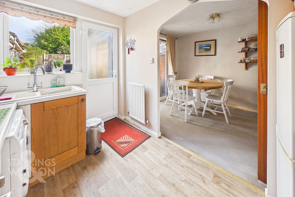 Property photo 3 of 18