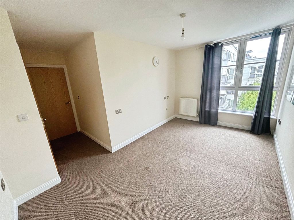 Property photo 3 of 10 Bedroom 1