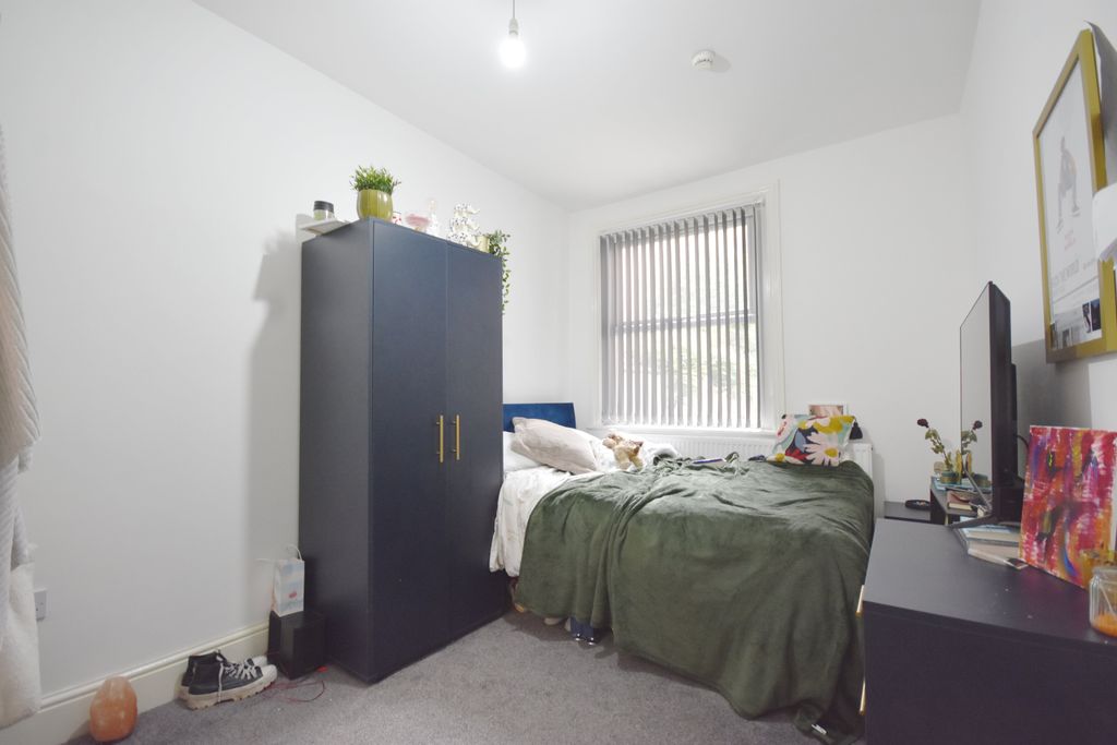 Property photo 1 of 4