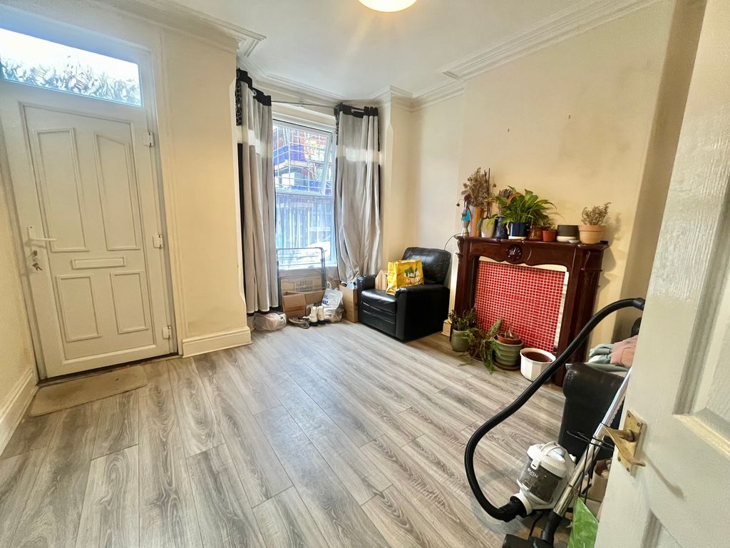 Property photo 2 of 10 Image