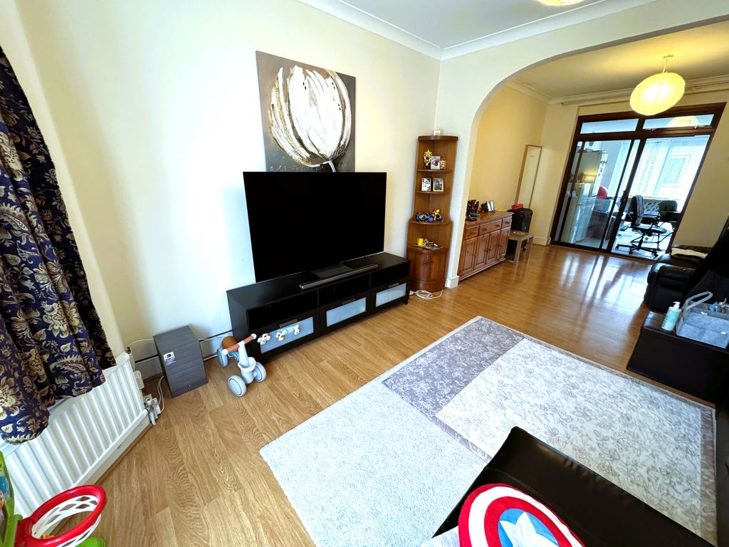 Property photo 3 of 16