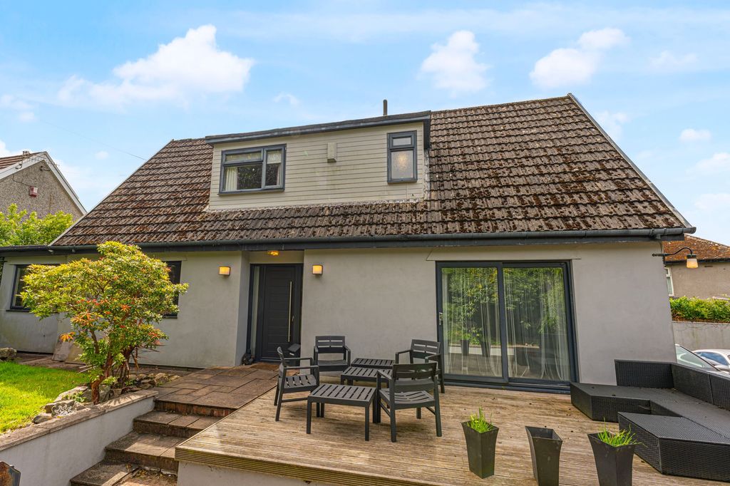 Property photo 1 of 63