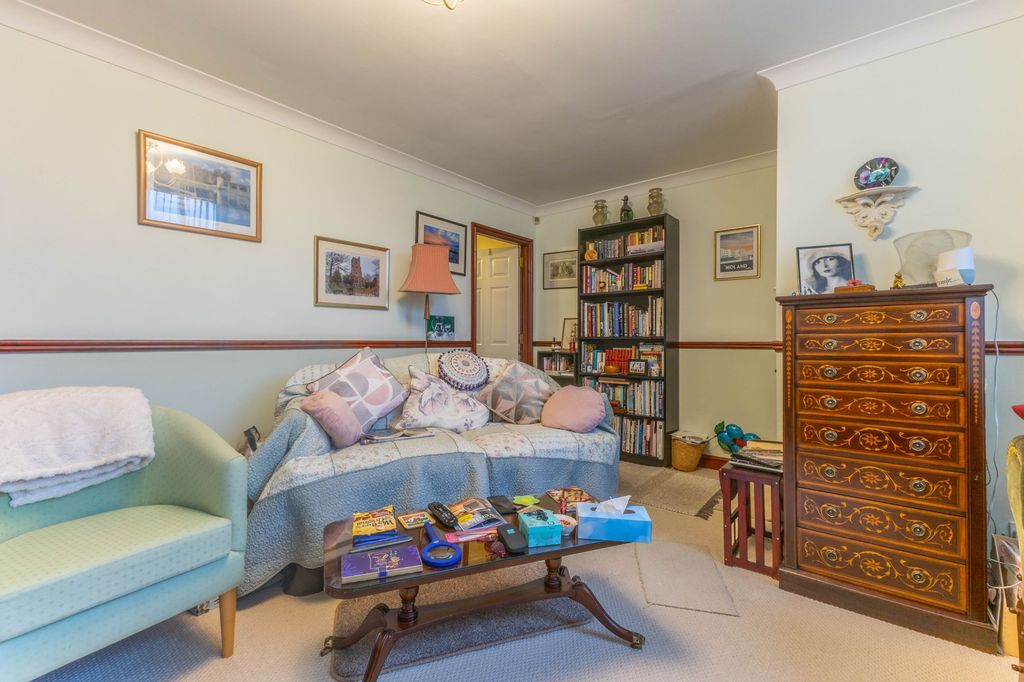 Property photo 2 of 13
