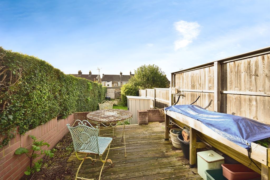 Property photo 2 of 16