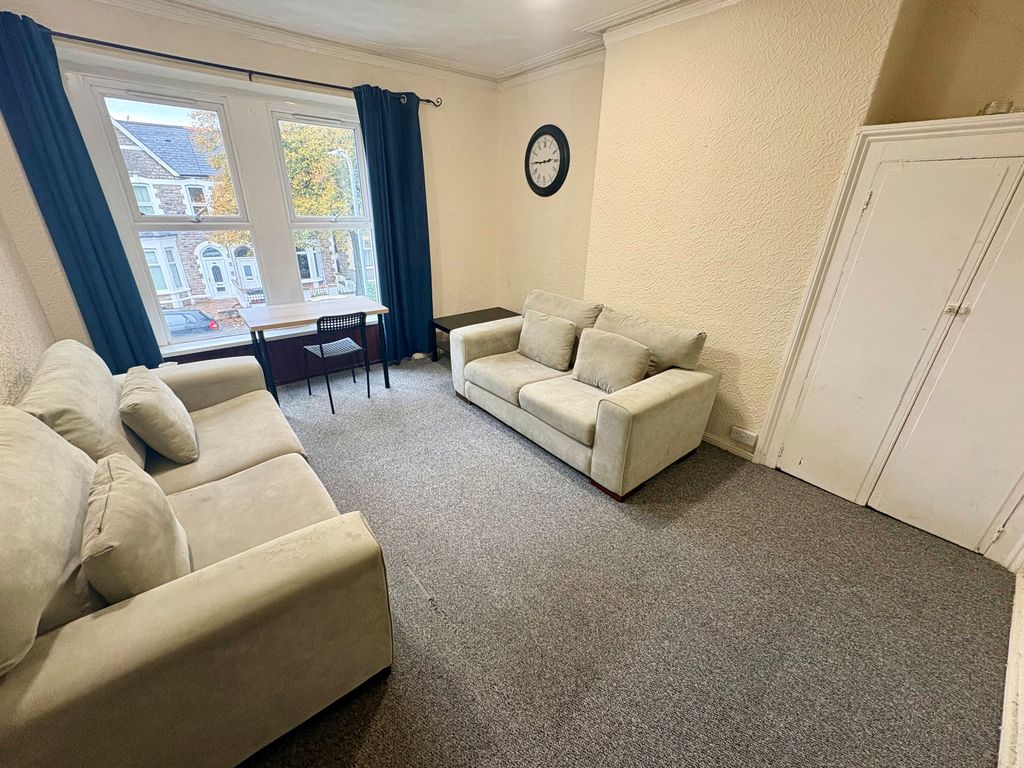 Property photo 3 of 8