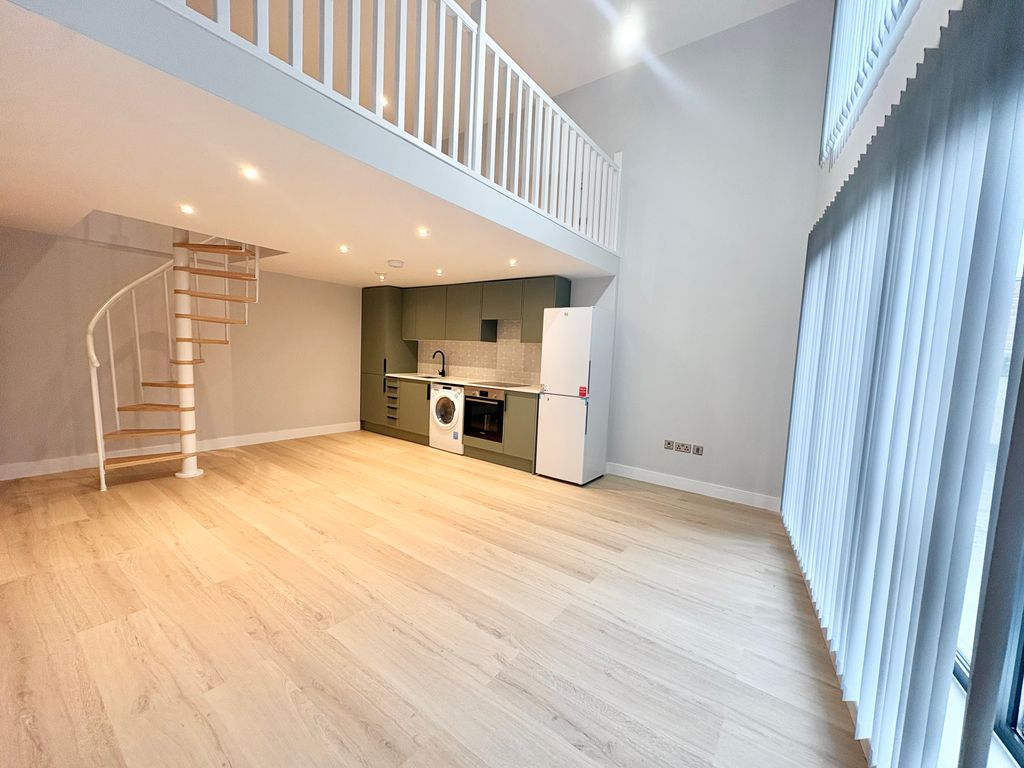 Property photo 3 of 6 Open Plan