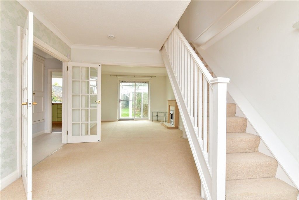 Property photo 3 of 16 Dining Area