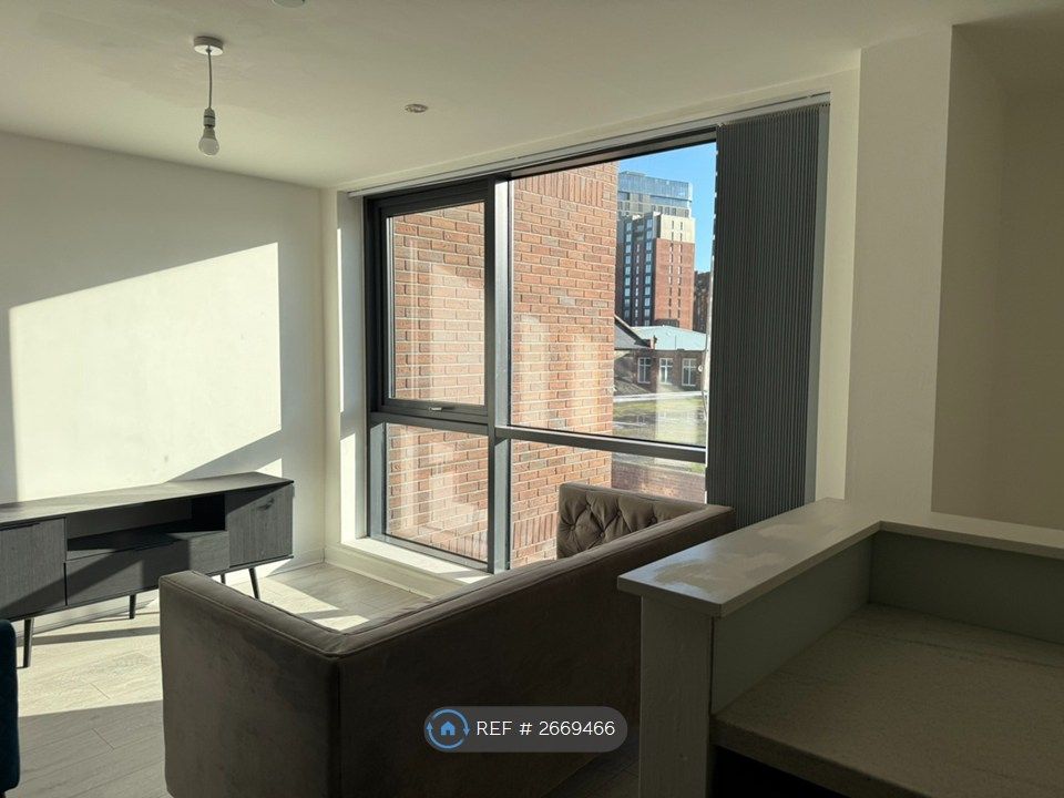 Property photo 2 of 9 Living Room