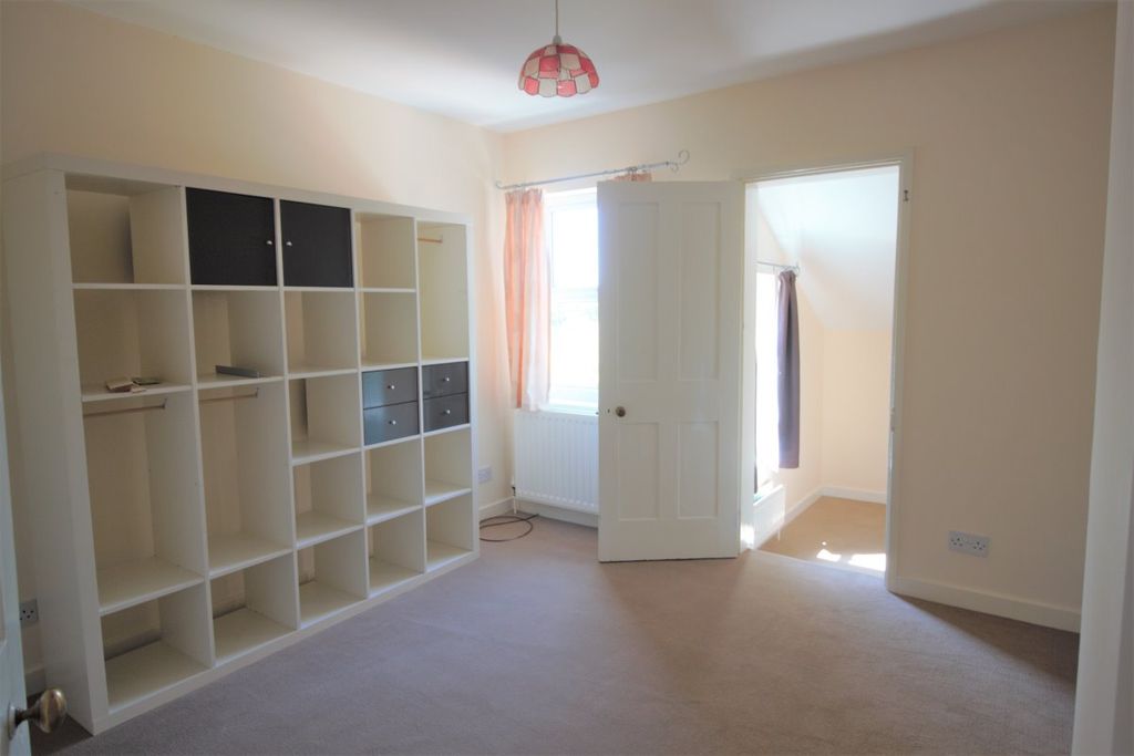 Property photo 3 of 10 Gallery