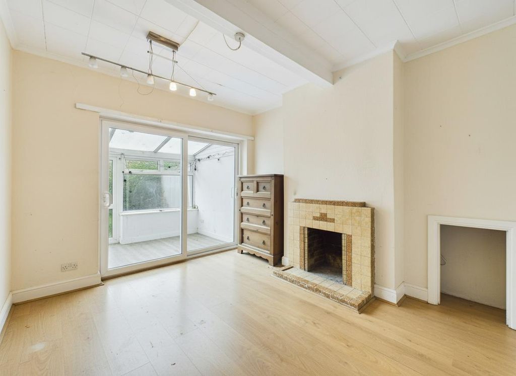 Property photo 3 of 14 Cam05080G0-Pr0253-Still002-001.Jpg