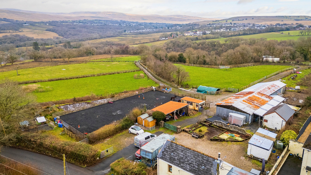 Property photo 2 of 22