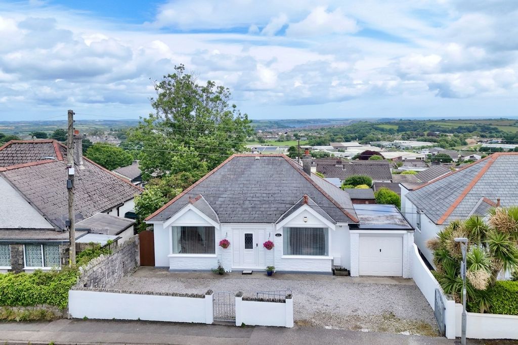 Property photo 1 of 39