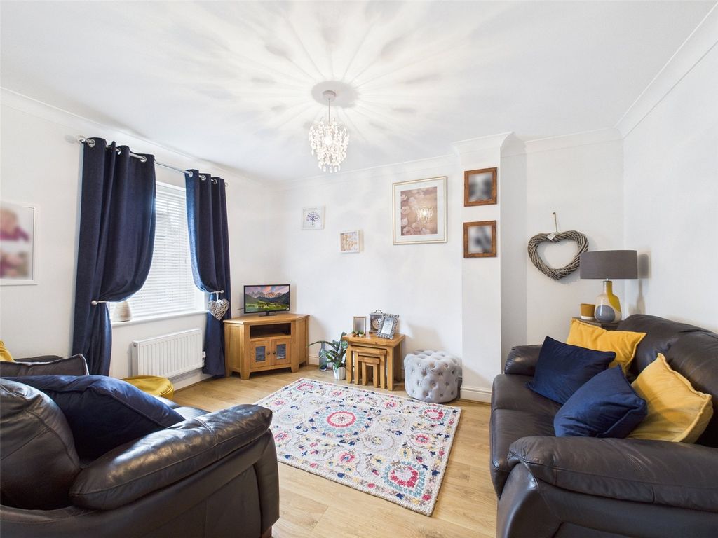 Property photo 2 of 19 Picture No. 02