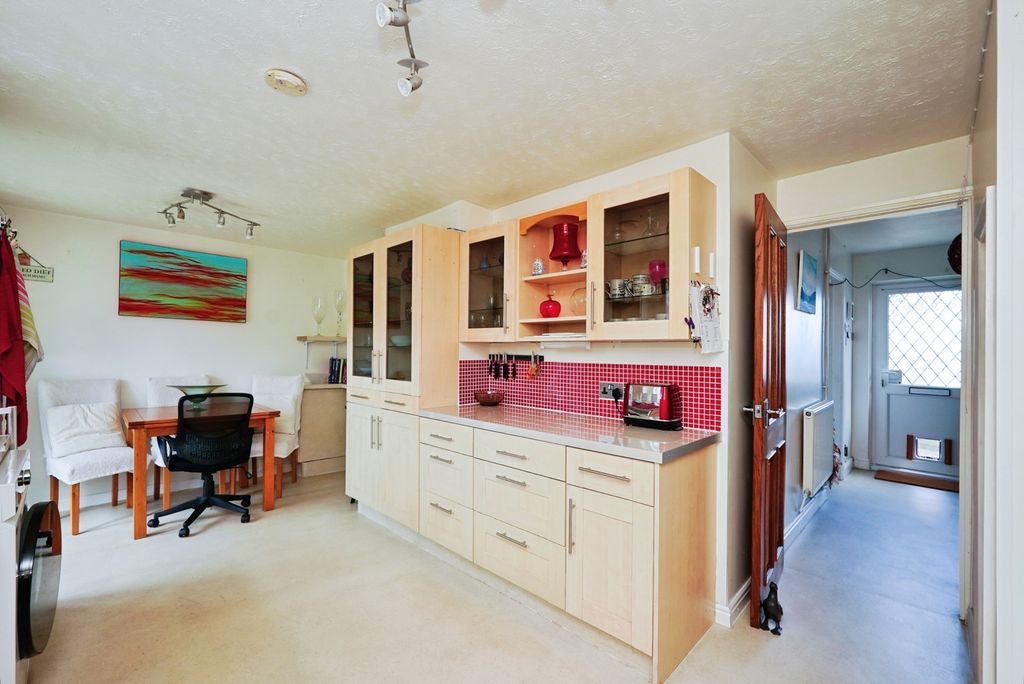 Property photo 3 of 21 Pbox-Img.Jpg