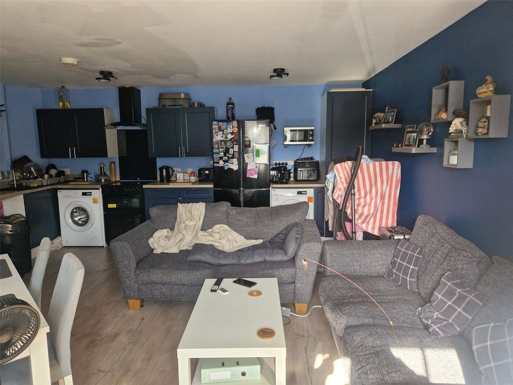 Property photo 3 of 10 Picture No. 05