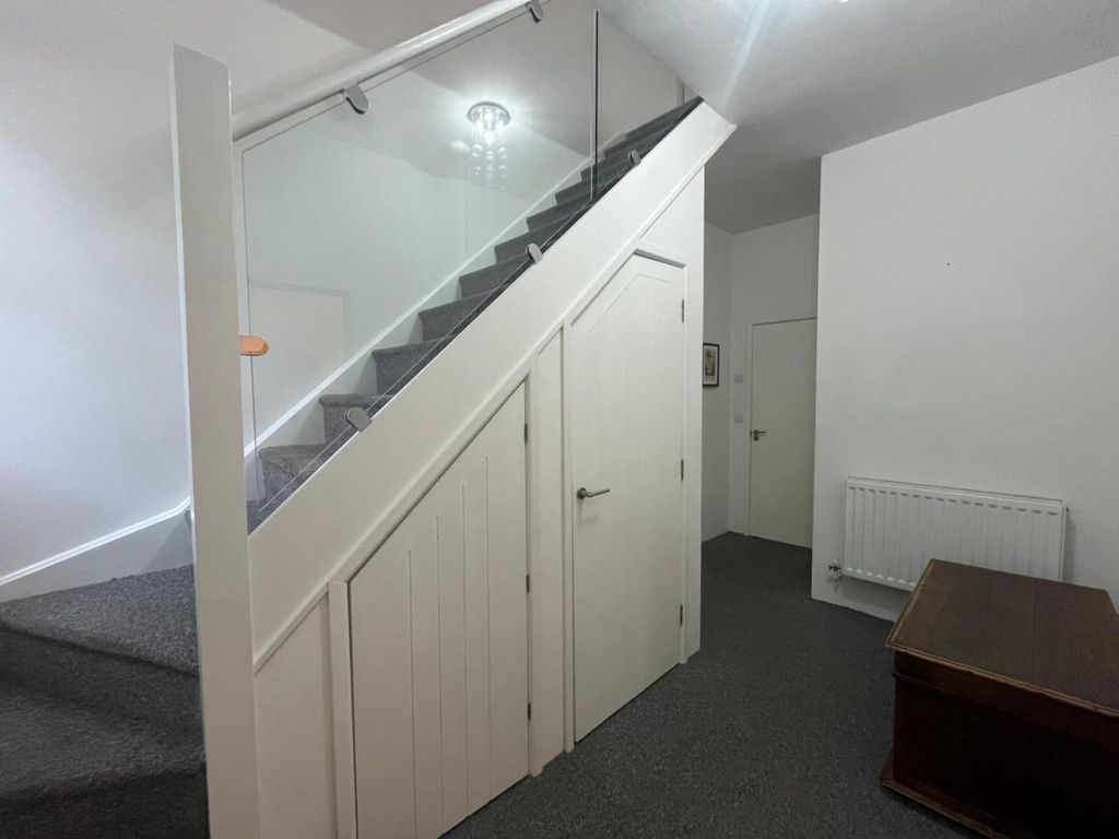 Property photo 3 of 6 Db371349-E19F-4849-986E-A17459c67A4B.Jpg