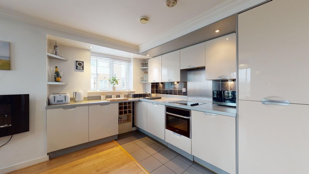 Property photo 3 of 11 Picture 3