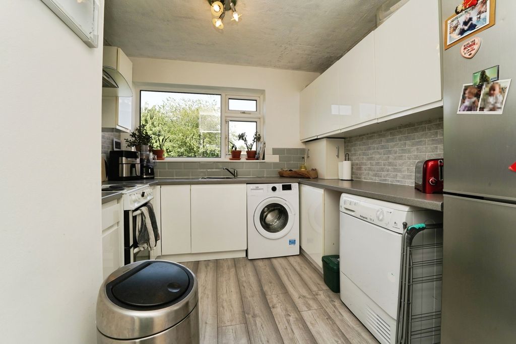 Property photo 3 of 13 Pbox-Img.Jpg