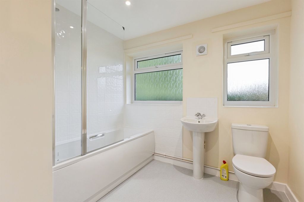 Property photo 3 of 21