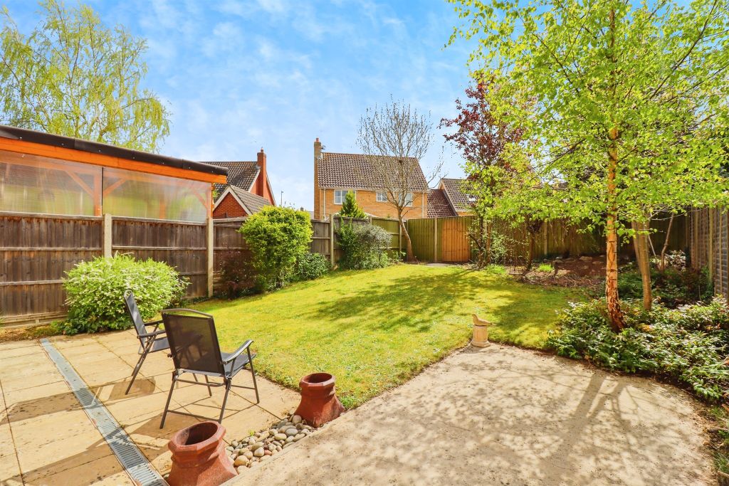 Property photo 2 of 17