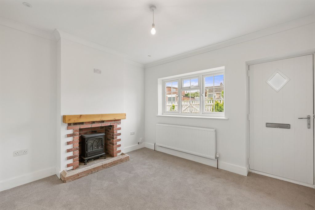 Property photo 2 of 13