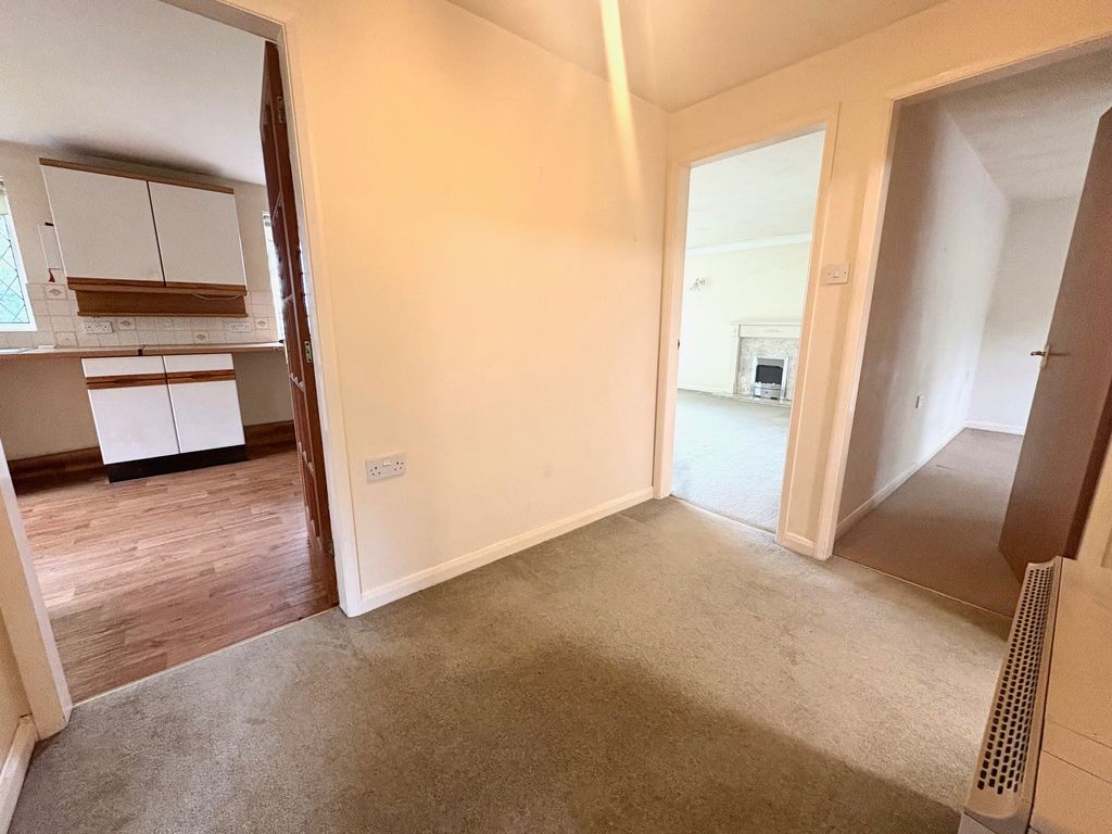 Property photo 3 of 11