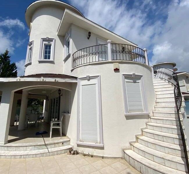 Property photo 3 of 16 A Beautiful Detached Golf Villa In Antalya For Sale - Unique Duplex Villa With Curved Exterior Staircase