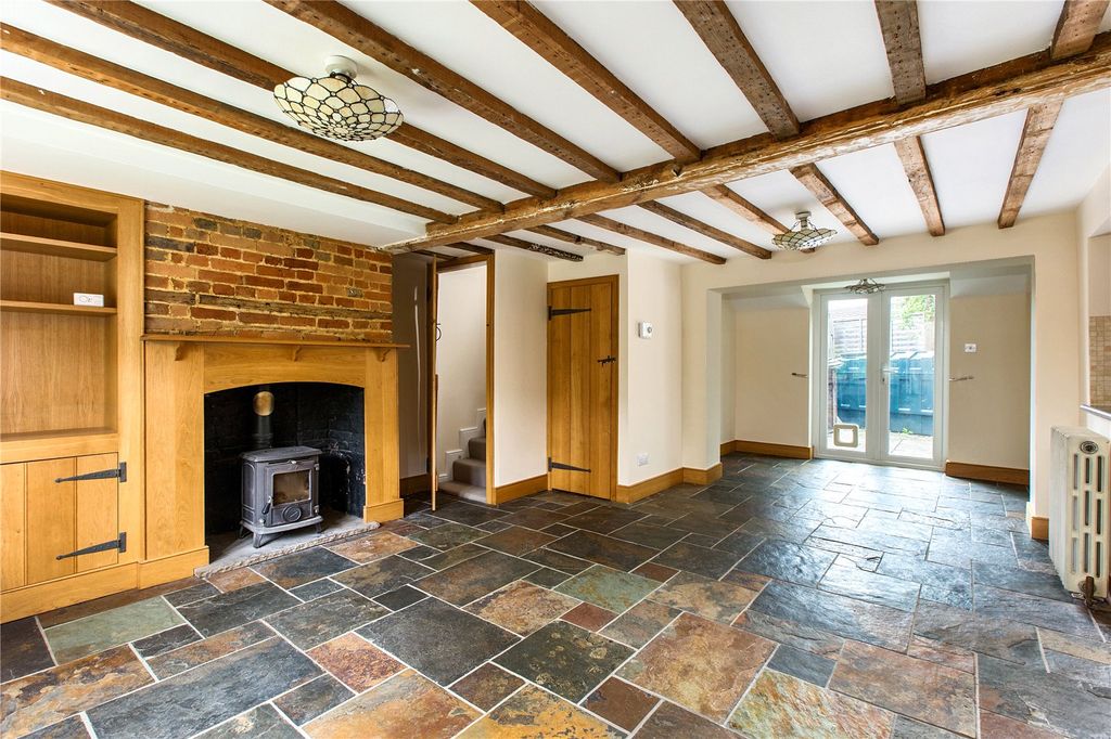 Property photo 2 of 13 Living Ding Room