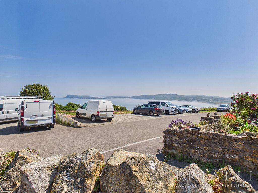 Property photo 3 of 12 Sea Views