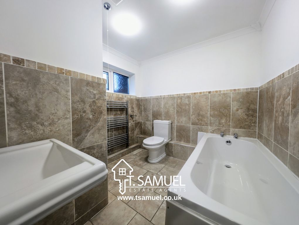 Property photo 3 of 29 02476056De705658c9Dedbb6d5965114