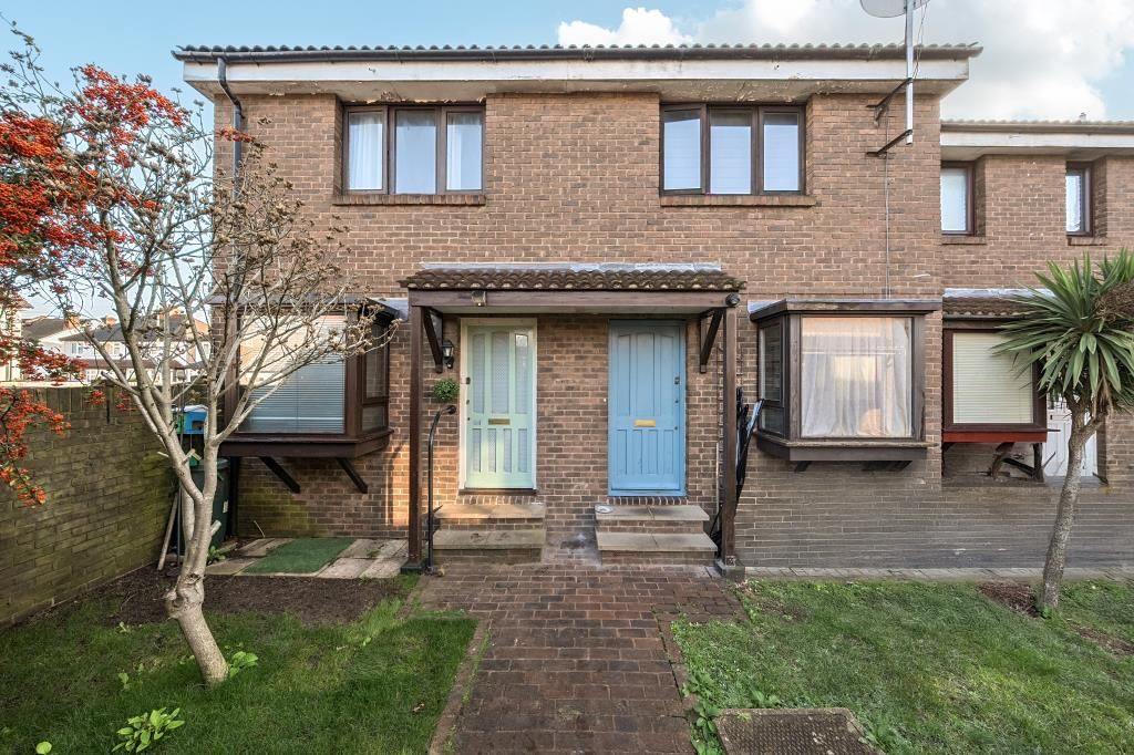 Property photo 1 of 17 External