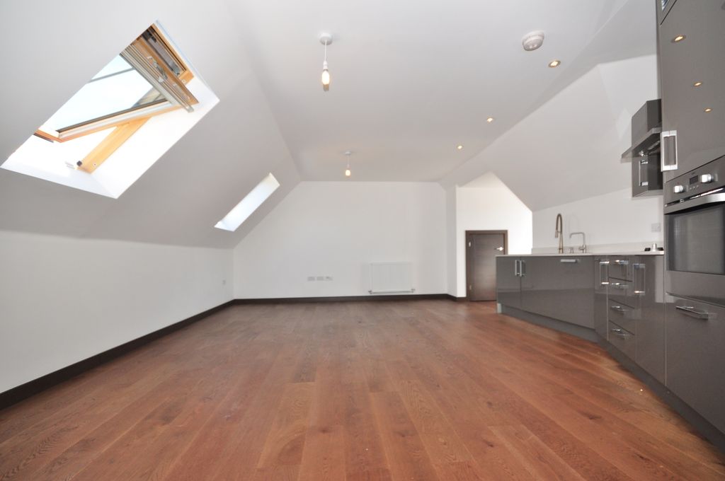 Property photo 2 of 9 Lounge