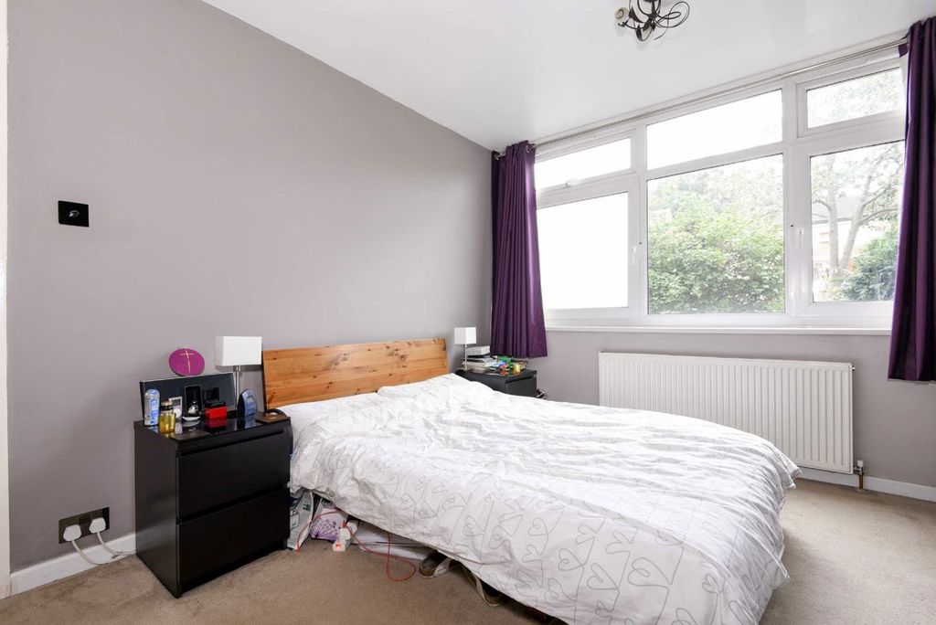 Property photo 3 of 4