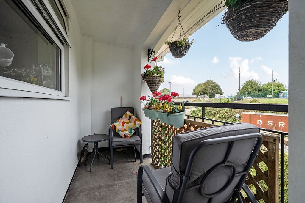 Property photo 2 of 23 2 - 1519878-5-1A09023...